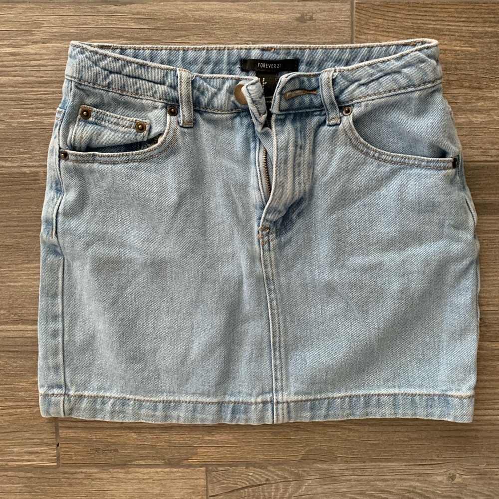 F21 Light wash denim skirt
